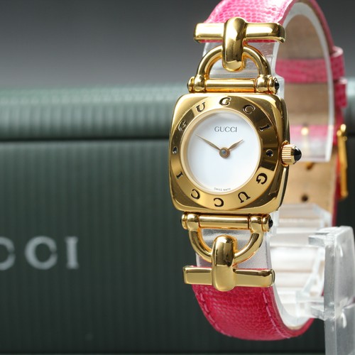 Fast neuwertig mit box - mit, gucci